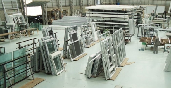 FABRICA��O DE ESQUADRIAS DE ALUM�NIO