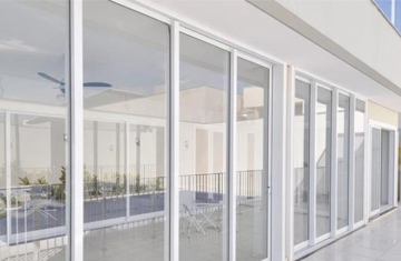 REPARO E ASSIST�NCIA EM ESQUADRIAS DE ALUM�NIO