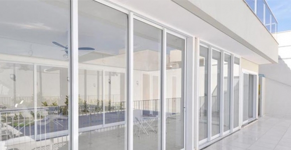 REPARO E ASSIST�NCIA EM ESQUADRIAS DE ALUM�NIO